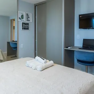 Apartamento Flat E Sala, 400 Metros Da De Boa Viagem, Com Piscina, Wi-fi 220mbps, Recife